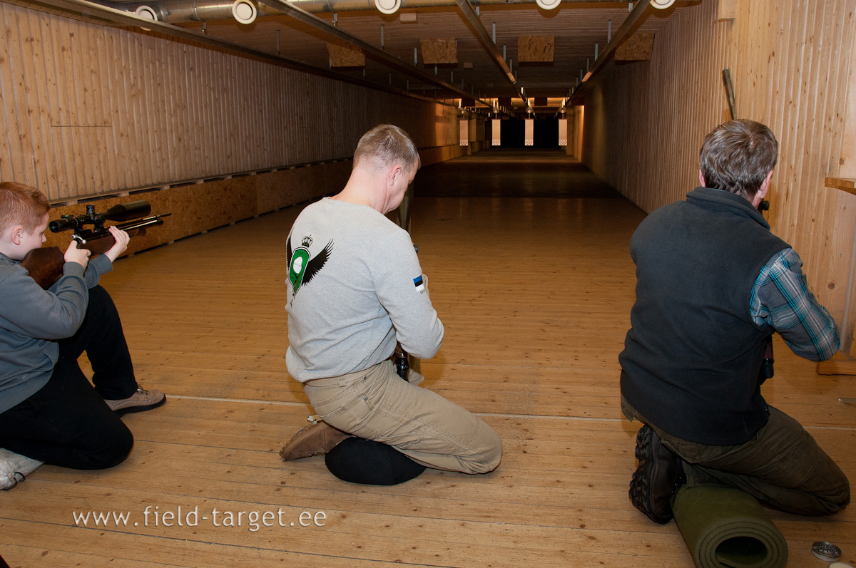 0067   marklehed on kull 25 m kaugusel, kuid kui tihti on laskurid viimasel ajal voistlusnarviga hakkamasaamist harjutamas kainud